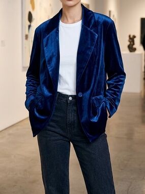 BloomChic Navy Velvet Blazer